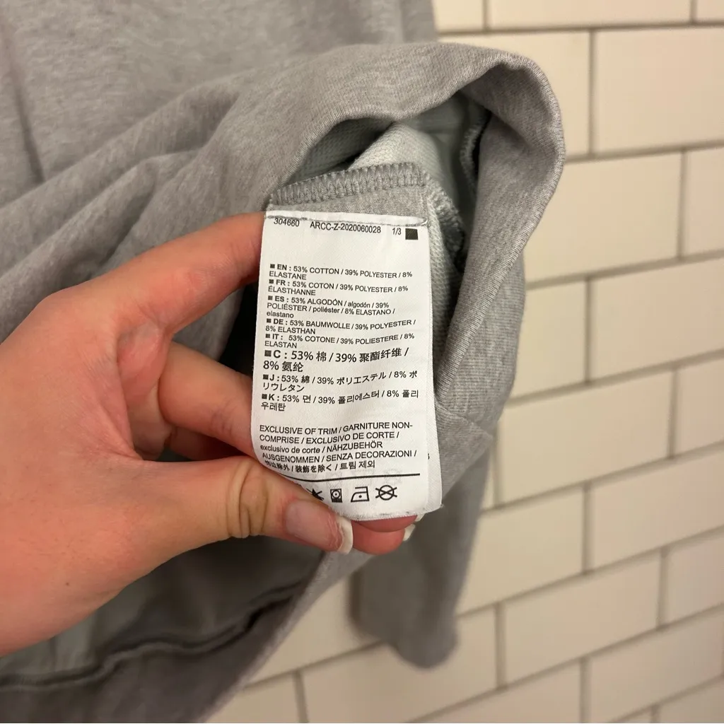 Arcteryx Women’s Gray Crewneck Pullover - Image 6