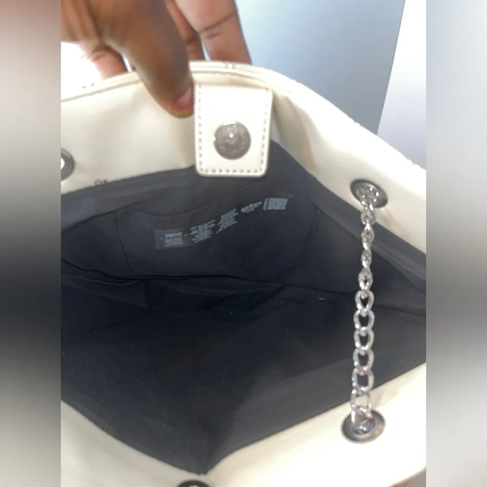 ASOS DESIGN off-white quilted tote with chain strap - Image 6