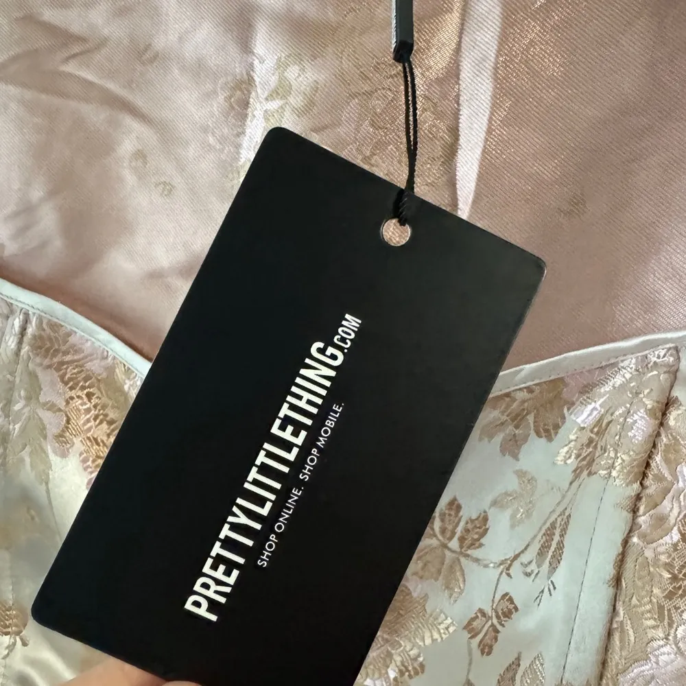 NEW! PrettyLittleThing Pink Satin Oriental Zip Front Corset Crop Top - Image 6