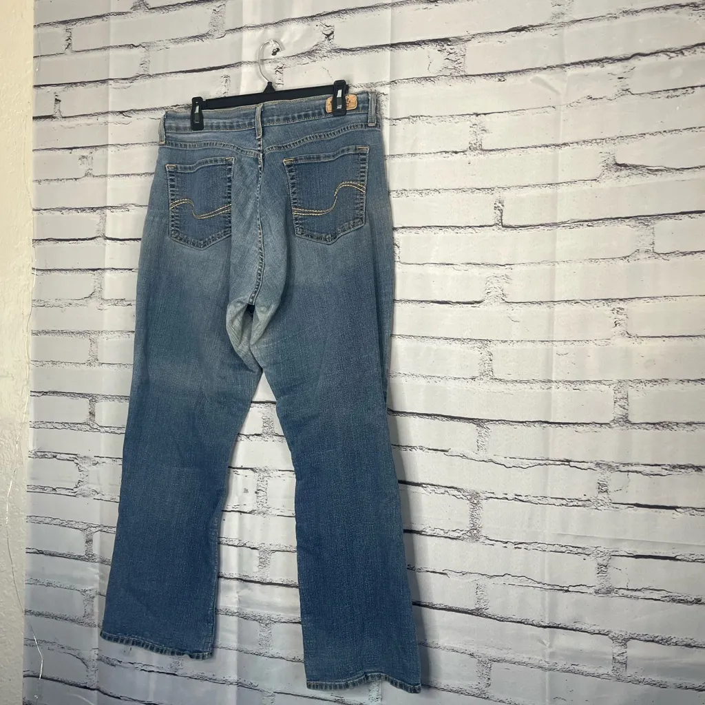 Signature Levi’s Curvy Bootcut Jeans Sz 14 S/C Medium Wash Stretch Denim Flare - Image 10