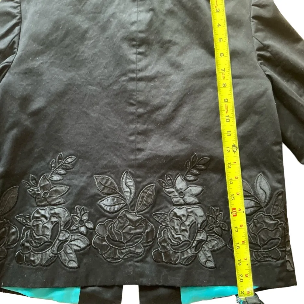 Sz 4 women’s black blazer jacket cotton satin embroidered - Image 9