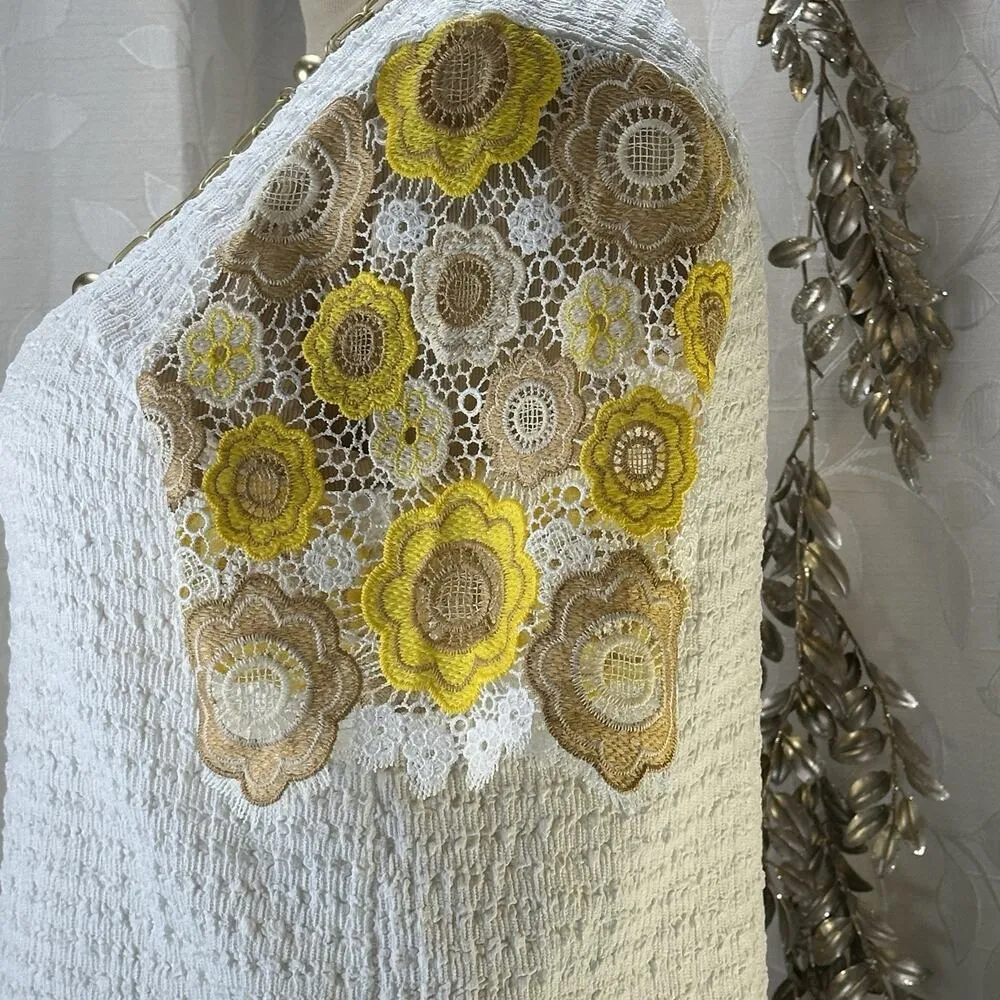 Alice Blue 1X White Textured Top Yellow Crochet Floral Sleeve Boho Cottagecore - Image 6
