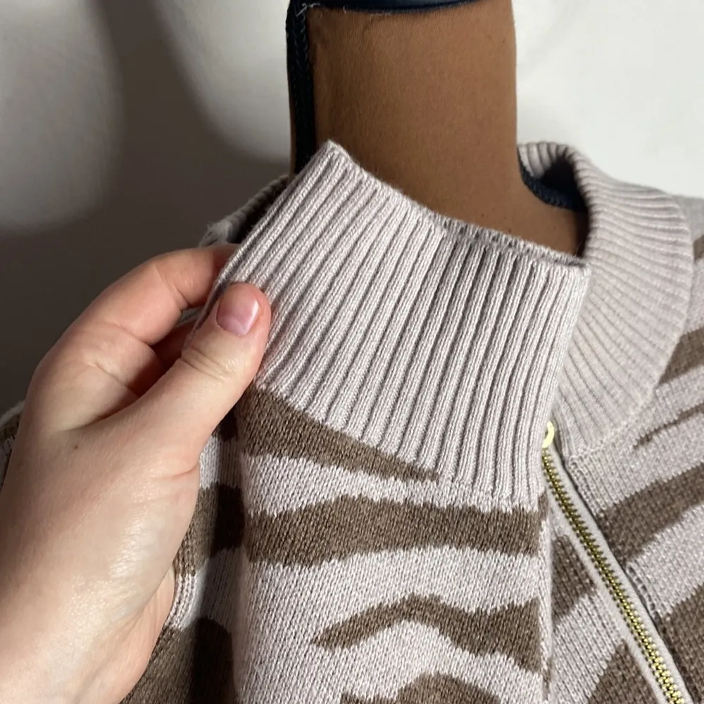 Varley Anthro Mayberry Zip wool blend longline cardigan in cobweb doe zebra sz S - Image 13