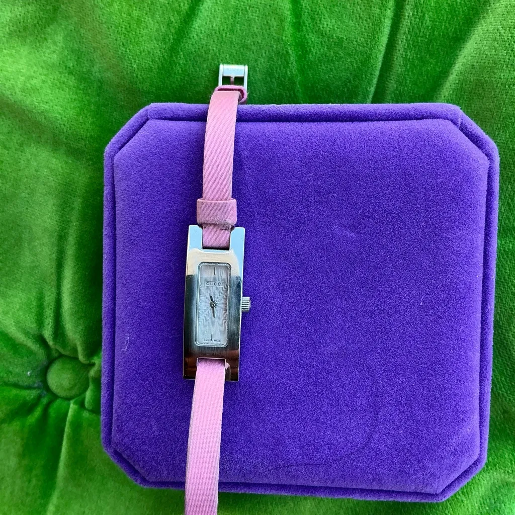Authentic GUCCI ladies watch🌷🌷 - Image 11