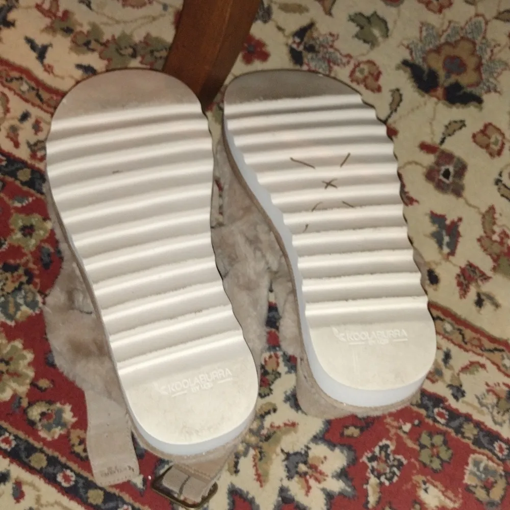 Koolaburra Ugg Sandals SIZE 10 - Image 4