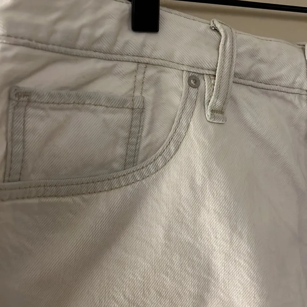 HUDSON Women's Lori High Rise Cut Off Short Size 32 - Image 4