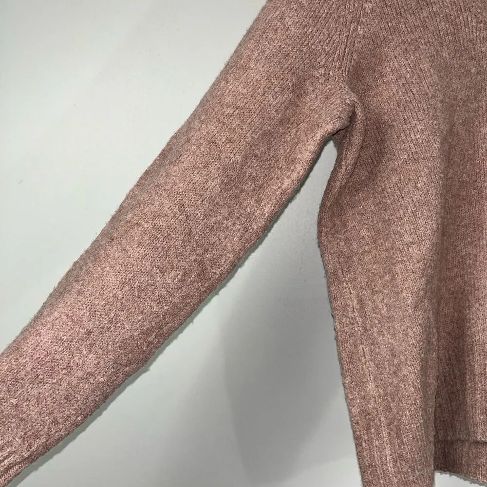 Calvin Klein Jeans Long Sleeved V Neck Sweater Size Large - Image 2