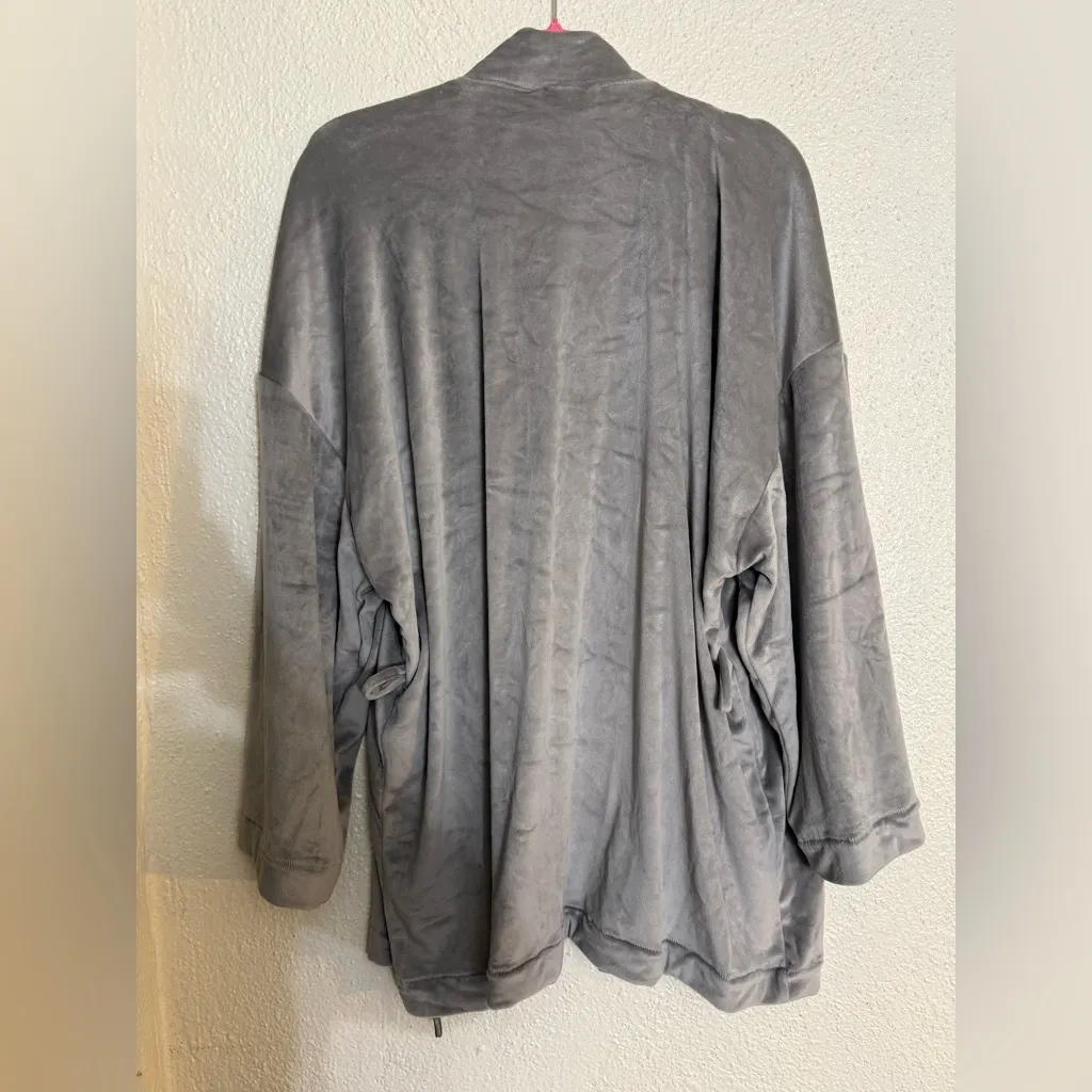 SKIMS by Kim Kardashian Velour Fleece Wrap Short Robe SMOKE size small NWT - Image 6