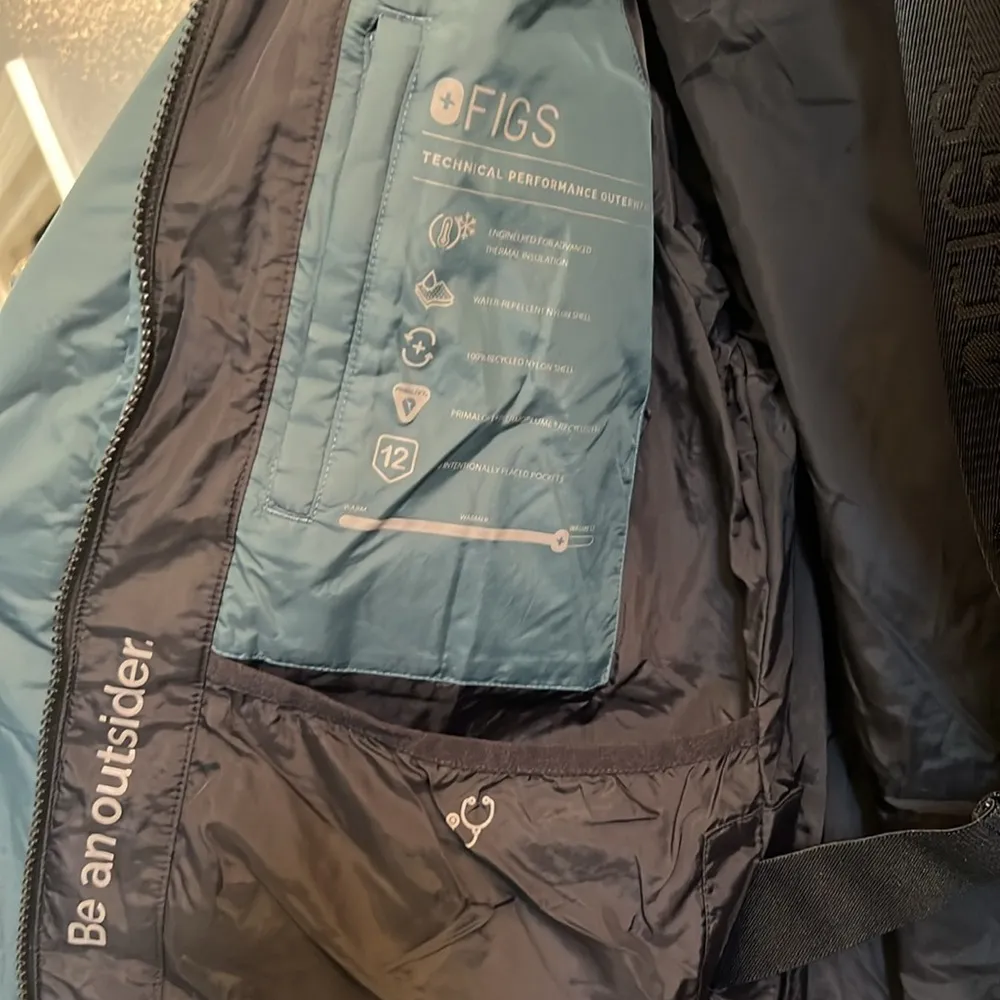 Figs NWOT Caribbean Blue Ozlem - Puffer Jacket 2.0 Size XS - Image 4