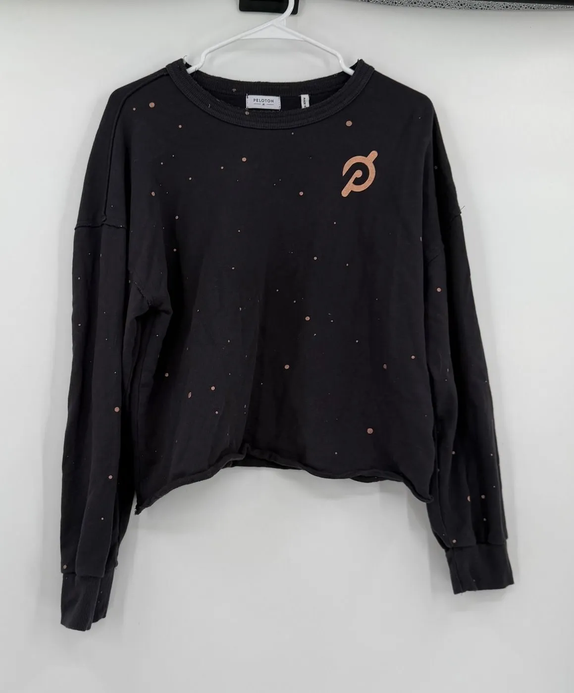 Peloton Black Sparkle Cropped Sweatshirt Long Sleeve Crew Neck Womens Medium - Image 1