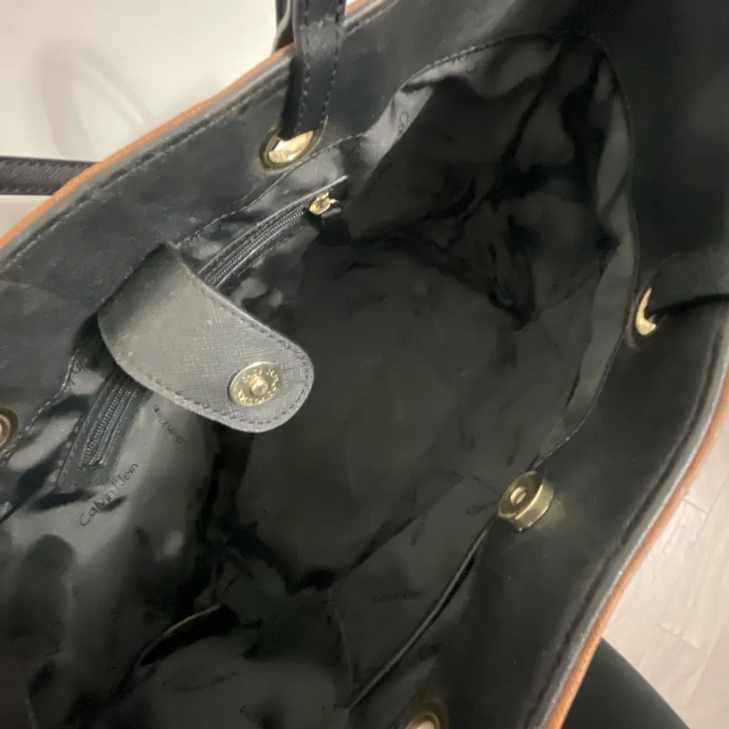 👜 Calvin Klein Brown & Black Saffiano Leather Tote Bag (B49) - Image 4