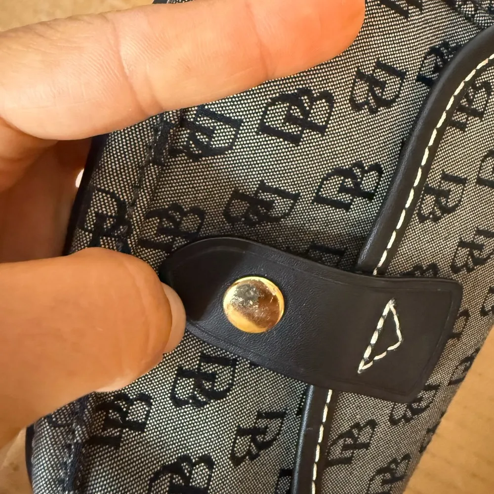 Dooney & Bourke Vintage Black Monogram Canvas Wristlet - Image 4