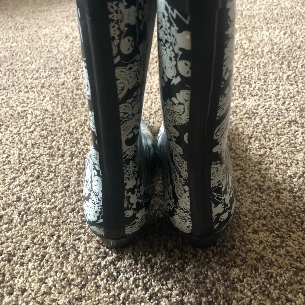Sweet Beauty Skull Rain Boot Pull on Cowboy Boot Size 11 Black - Image 4