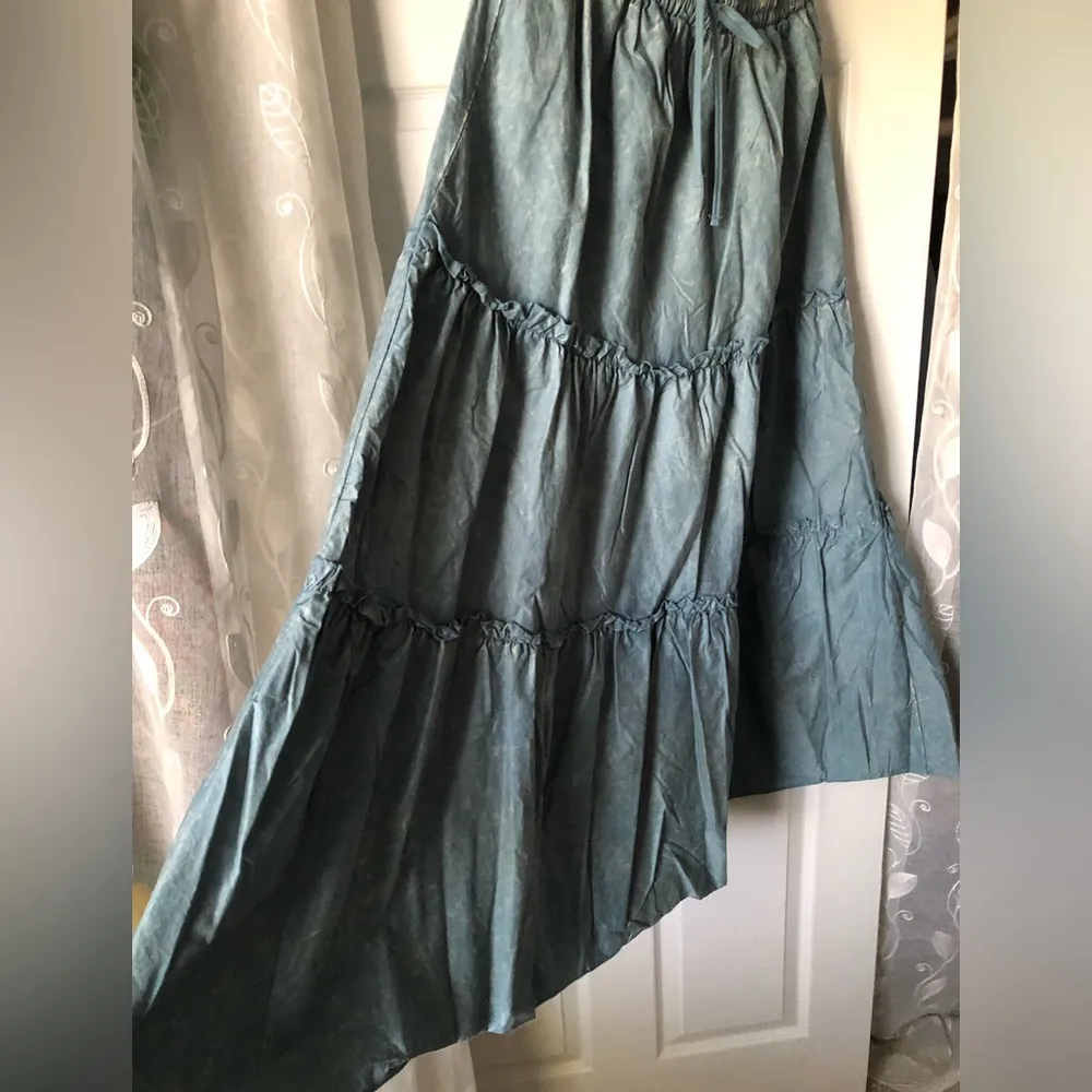 ZENANA Elegant Tiered Full A-line voluminous maxi Skirt elastic waist size S - Image 6