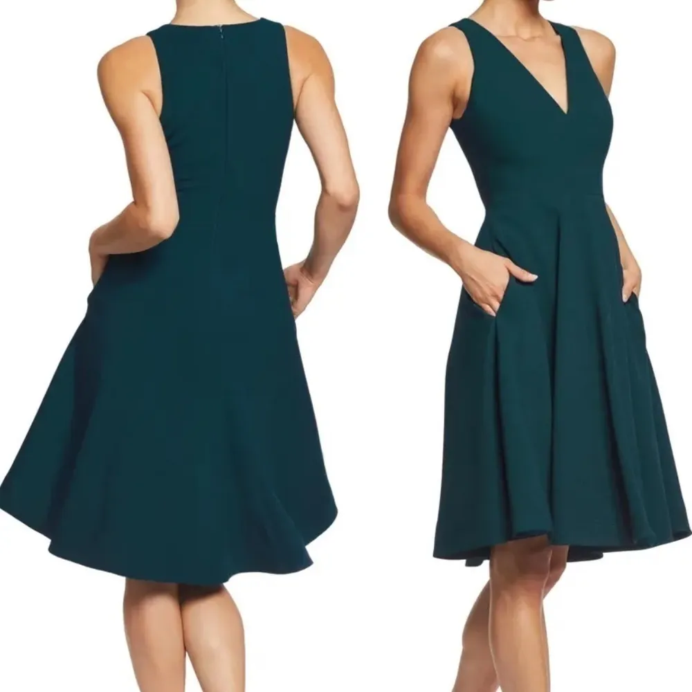 Dress the Population Catalina Fit Flare V-Neck Crepe Dress Pine Green Small - Image 2