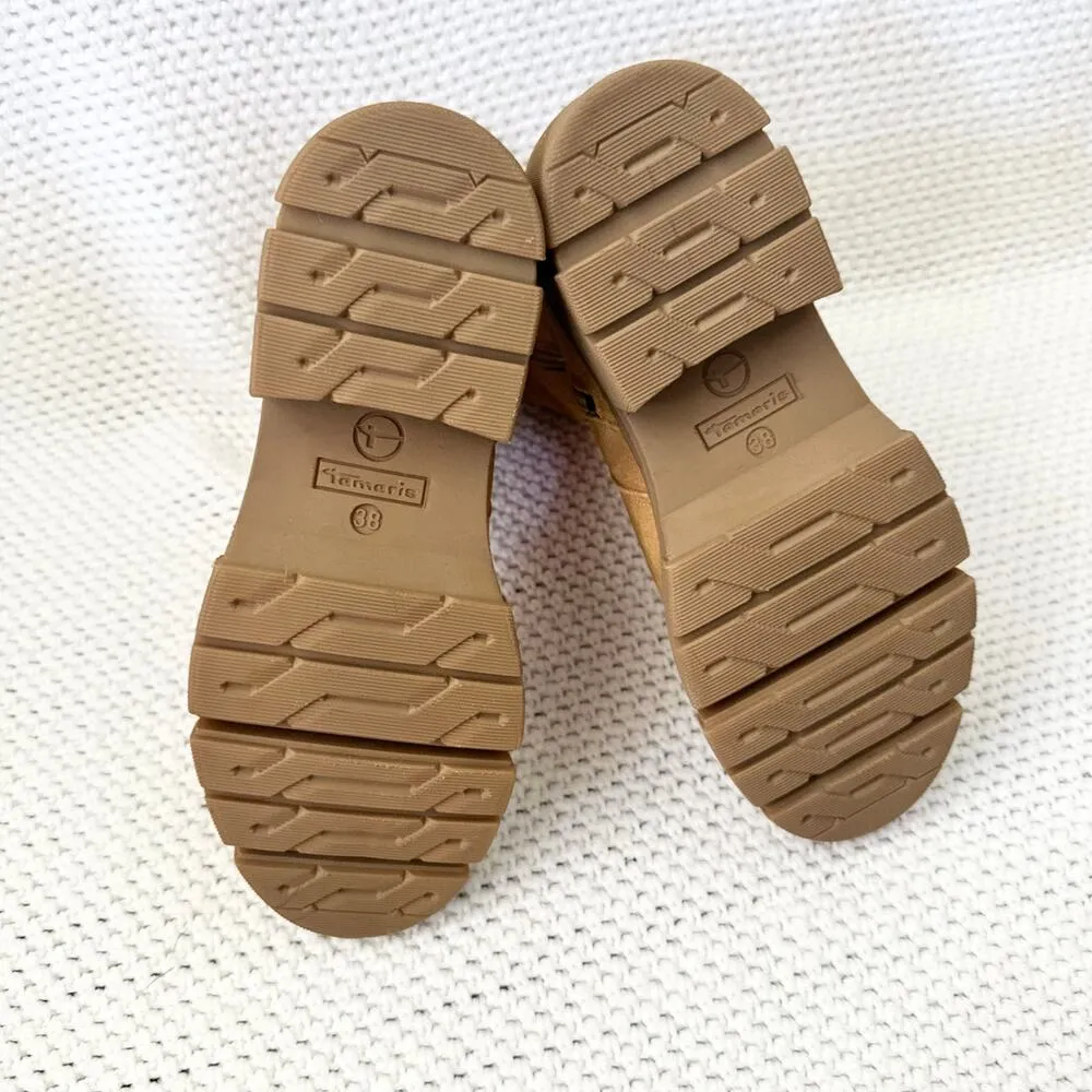 Tamaris NIB Camel Suede Miegan Double Buckle Side Lug Sole Combat Boots 38 7.5 Tan - Image 4