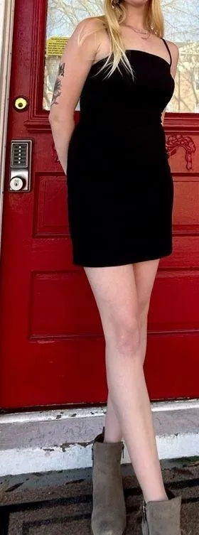 Super cute short black dress - Image 2