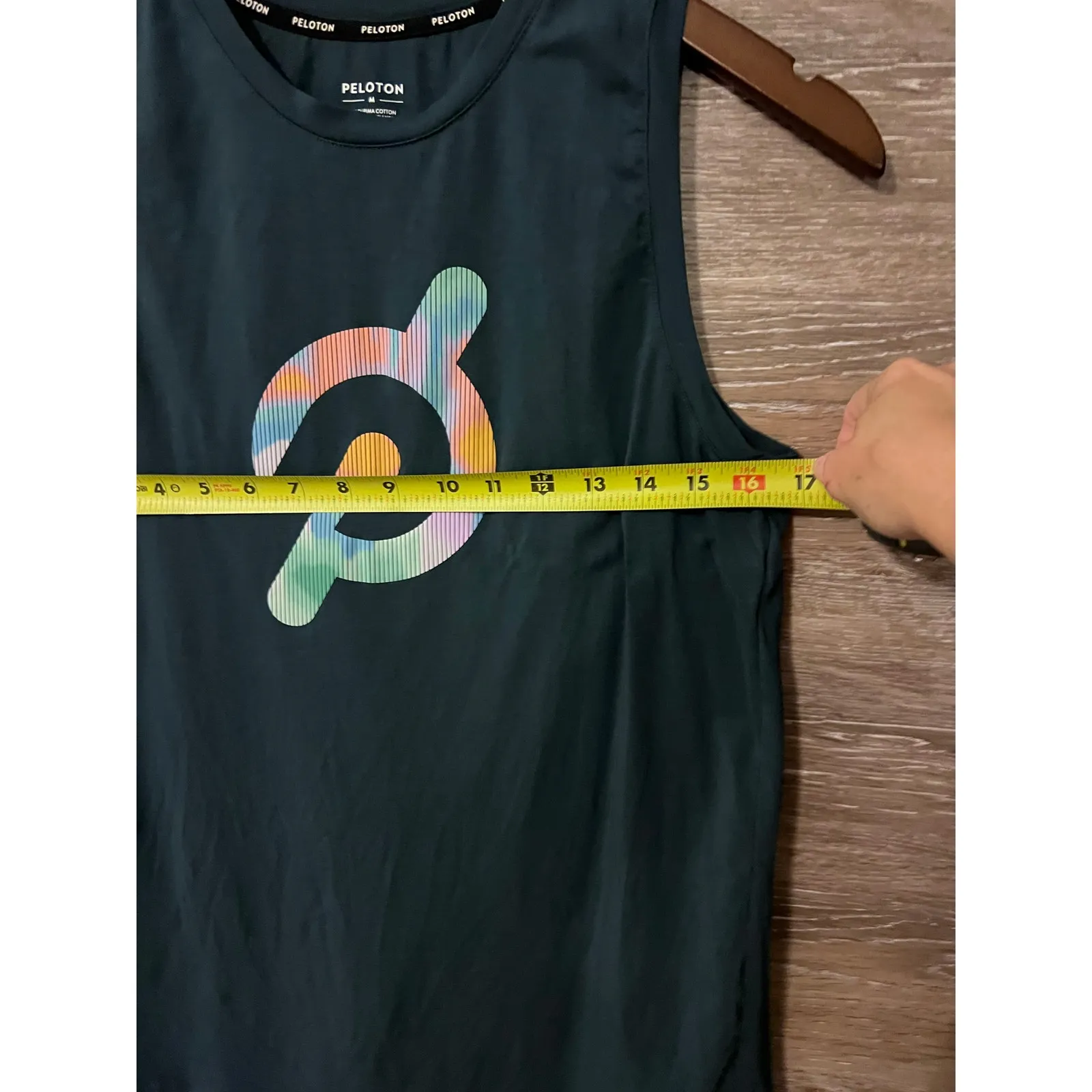 Peloton top women Size M Tank workout sleeveless Gray Excellent - Image 3