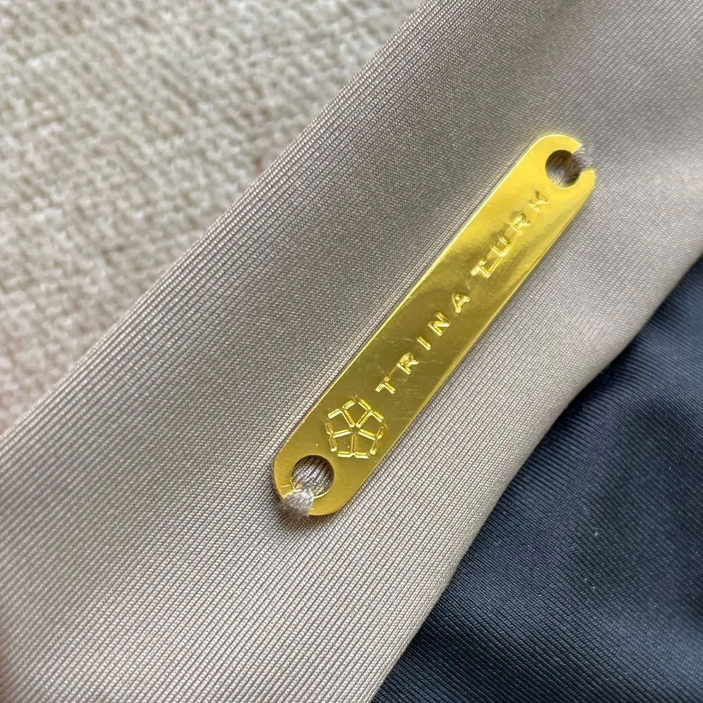 NWT Trina Turk black taupe colorblock gold mosaic square hardware sides size 6 - Image 8