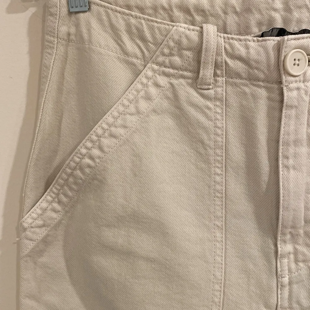 Cream Colored Denim Jeans Size Medium - Image 2