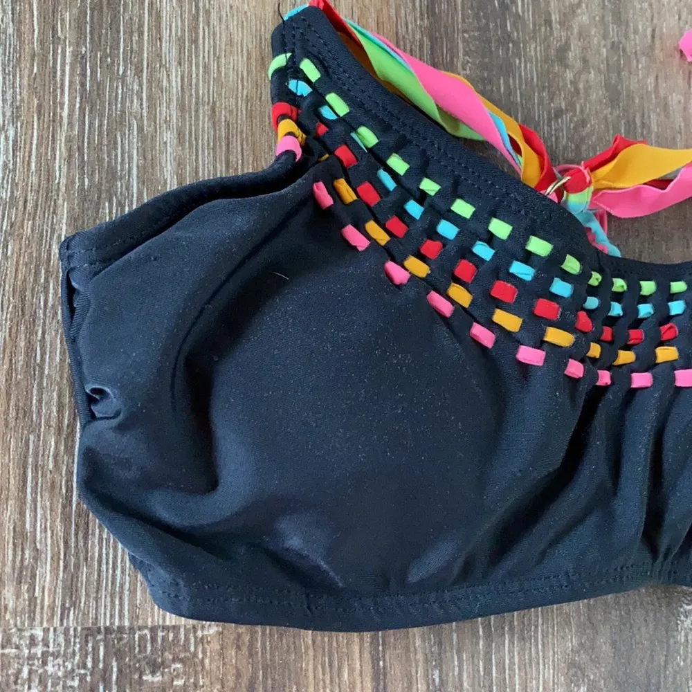 SO Multicolor Strappy Ribbon Back Bikini Top Size Medium - Image 4