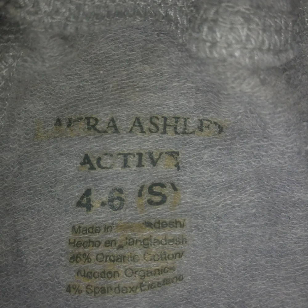 Laura Ashley  S Gray Workout Shorts - Image 4