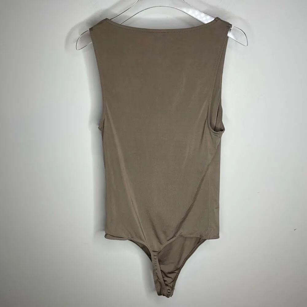 Express Body Contour‎ Vneck Bodysuit Blush Beige Tan S Small Tank Silky - Image 7