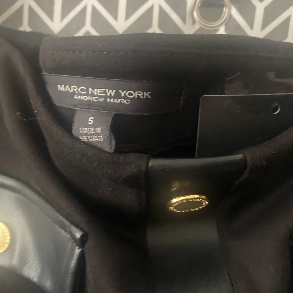 New With Tag Andrew Marc New York Blsvk Suede Skirt Size S - Image 4