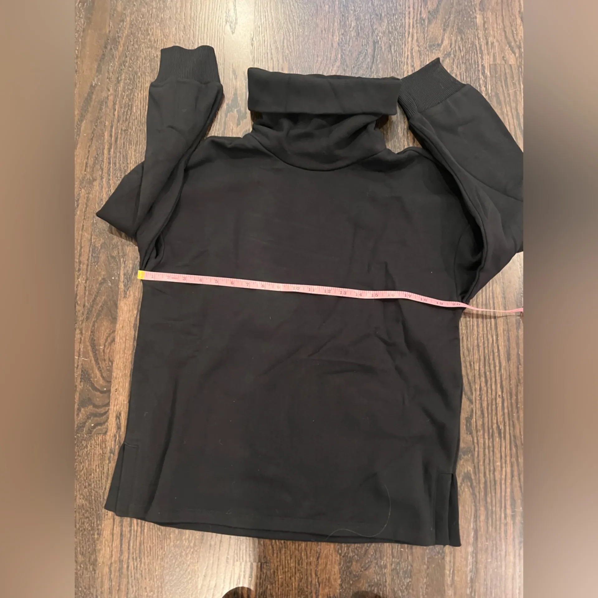 Banana Republic Black Turtleneck Sweatshirt - Image 5