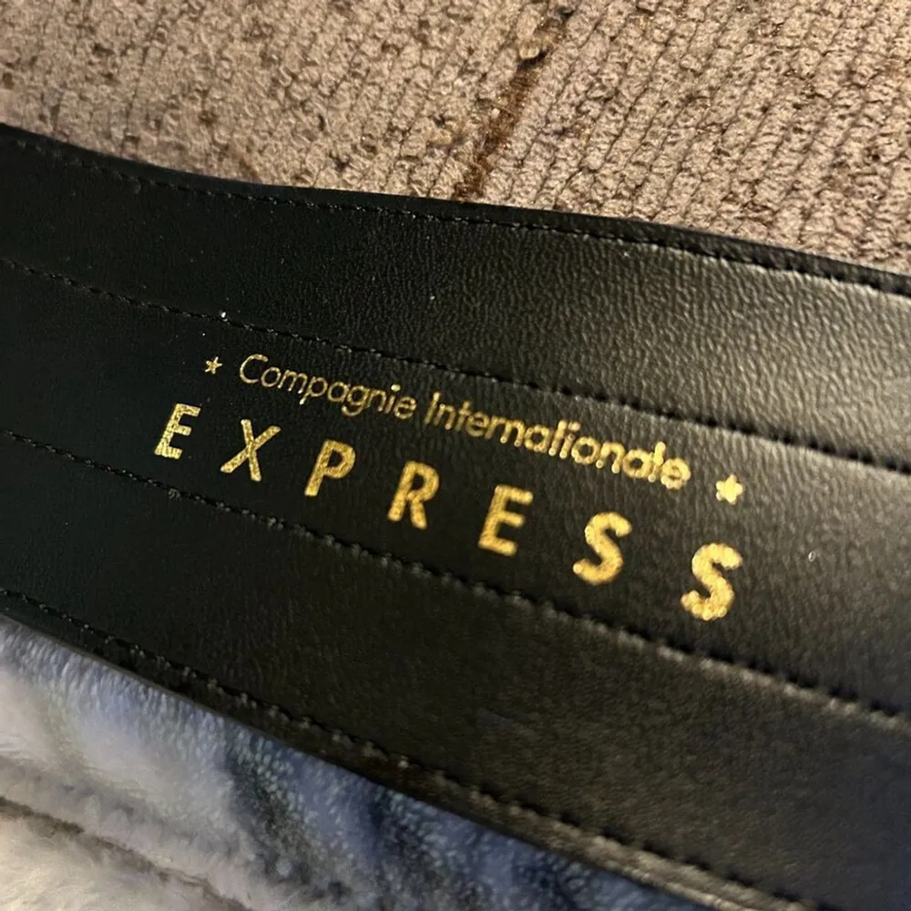Compagnie Internationale (Express) Black Leather Belt - Size Small - Image 3