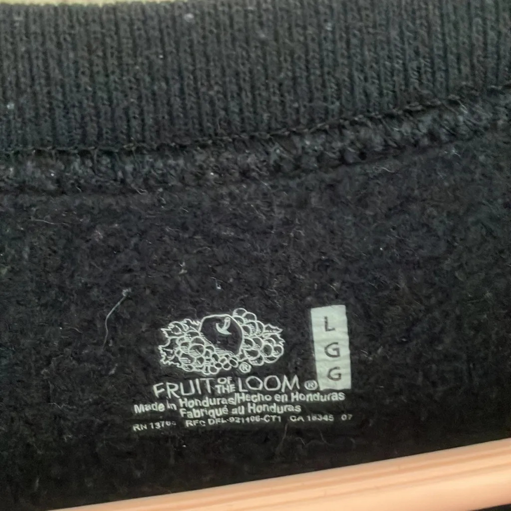 FINAL MARKDOWN Fruit of the loom unisex sweatshirt large - Image 2