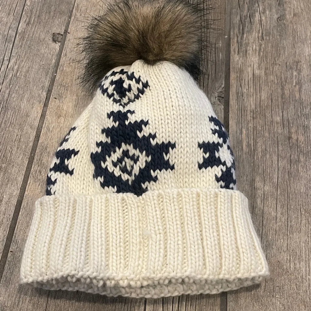 Eddie Bauer Cream and navy Pom-Pom Beanie - Image 4
