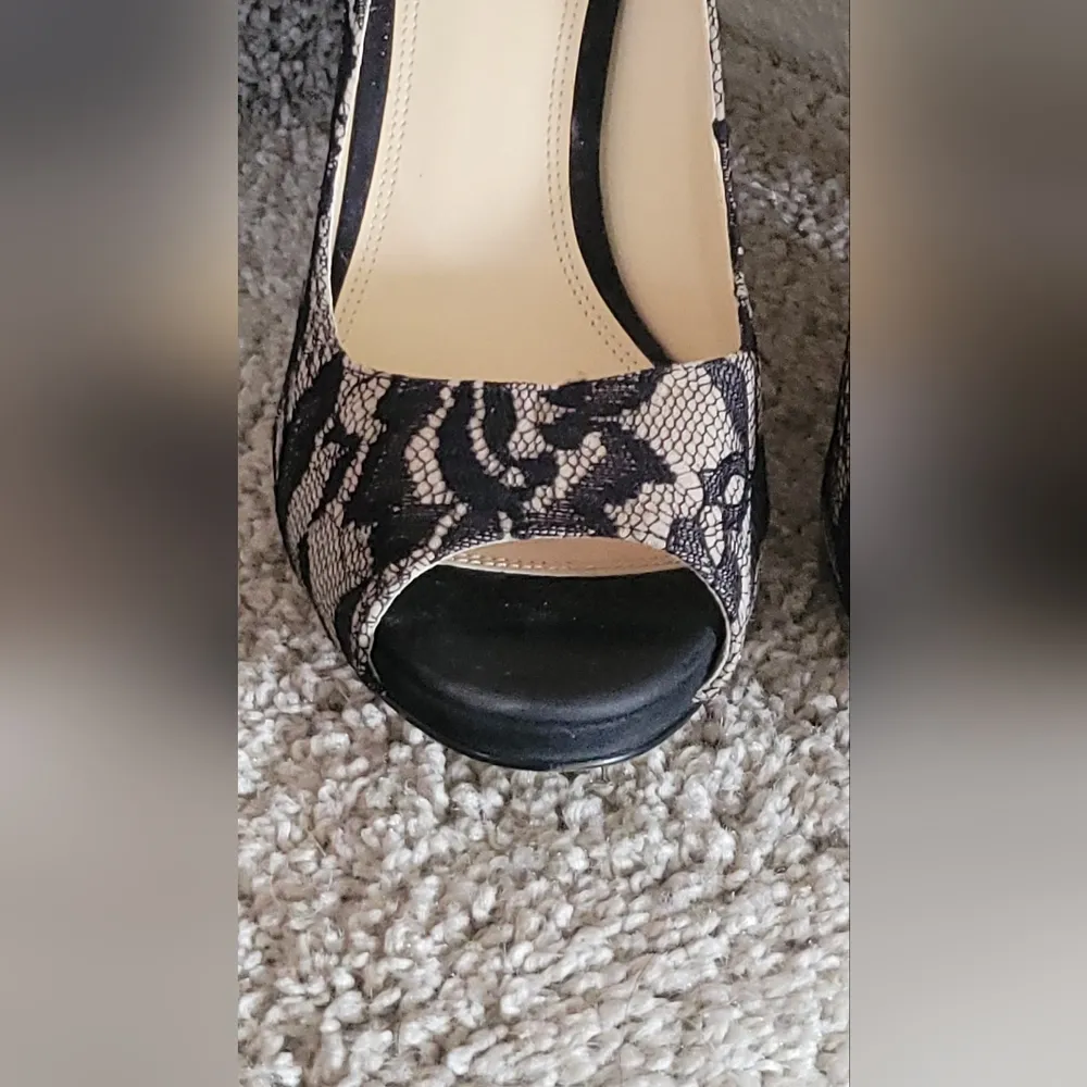 Enzo Angiolini Lace Peep Toe Heels Size 7.5 - Image 8