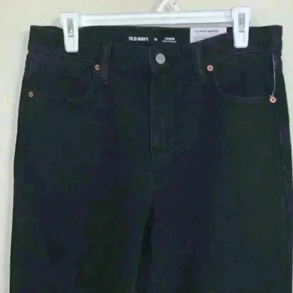 Old Navy Extra High-Waisted Sky-Hi Straight Black Jeans for Women - Image 3