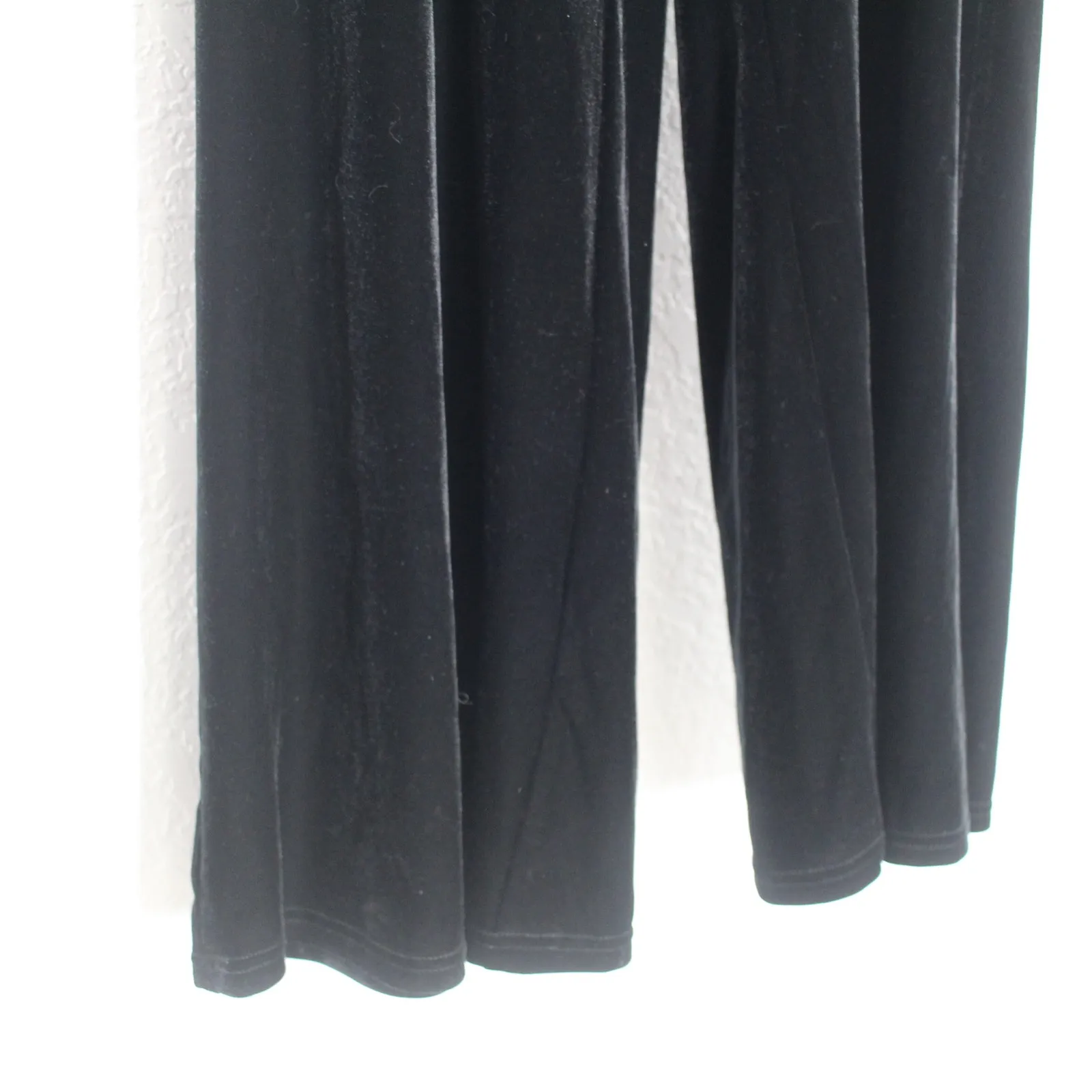 Joseph Ribkoff Black Velvet Wide-Leg Pants Size 16 - Image 2