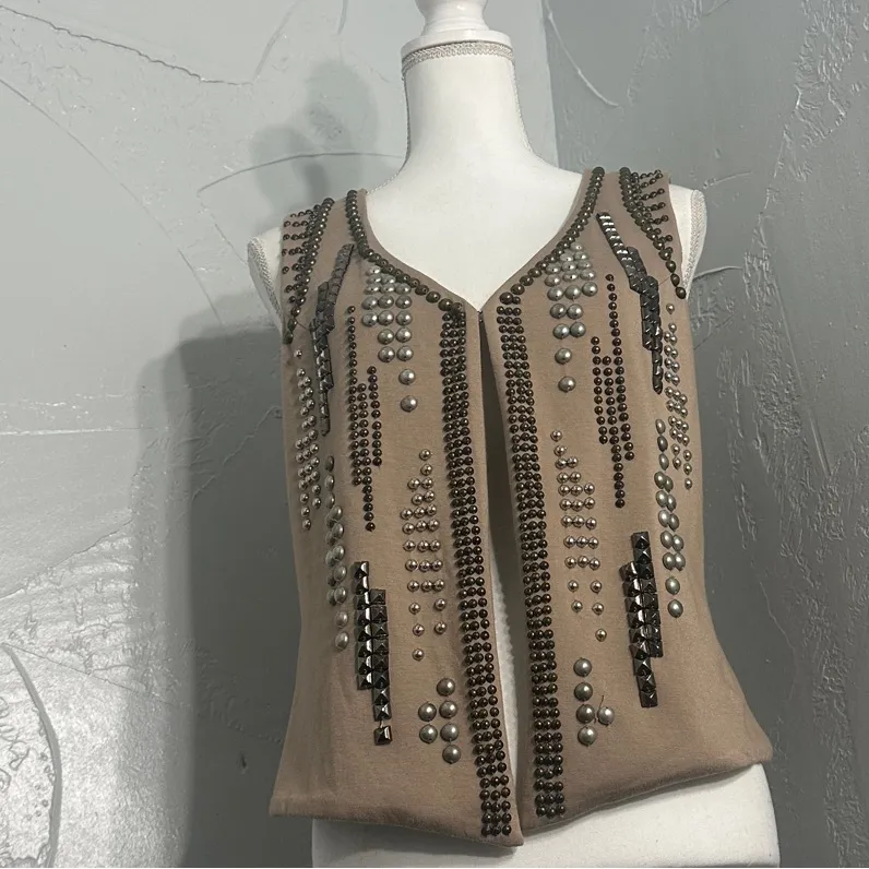 Cache  Embellished Statement Vest | Metallic Studs . - Image 8