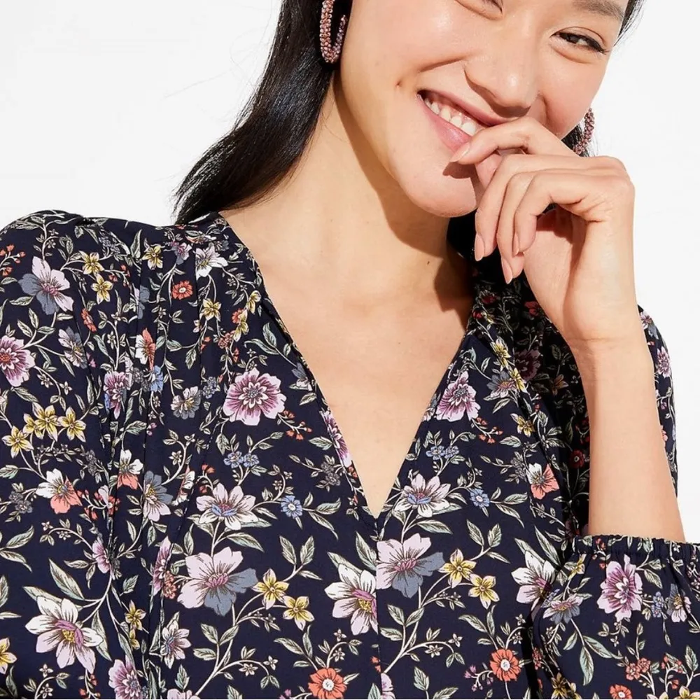 LOFT Wildflower Floral Ruffle Tie Neck Peplum Hem Boho Cottagecore Blouse Size M - Image 2