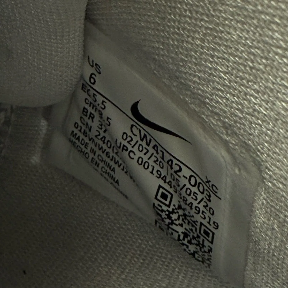 Nike Women’s Basketball Shoes - Image 7