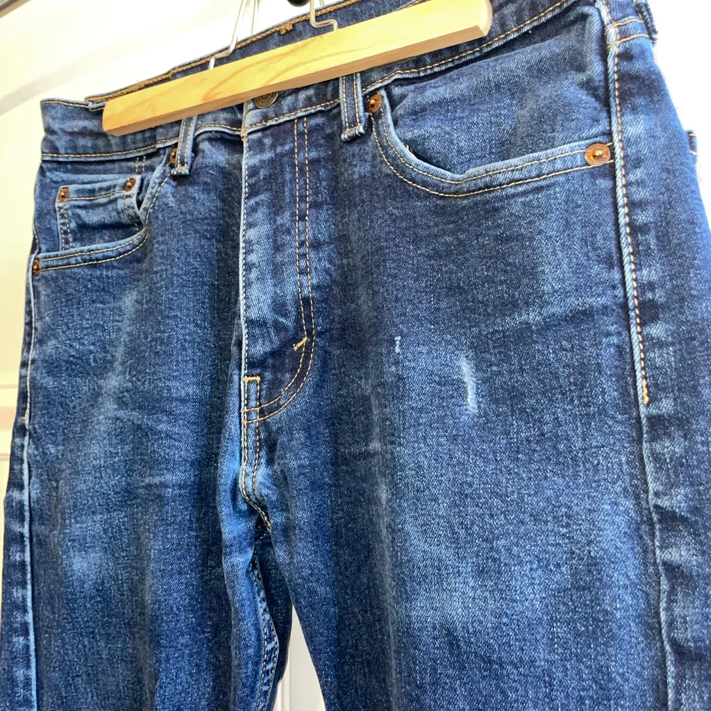 Levi's Women’s 505 Vintage Style Classic Indigo Distressed Straight Jeans 30x30 - Image 11