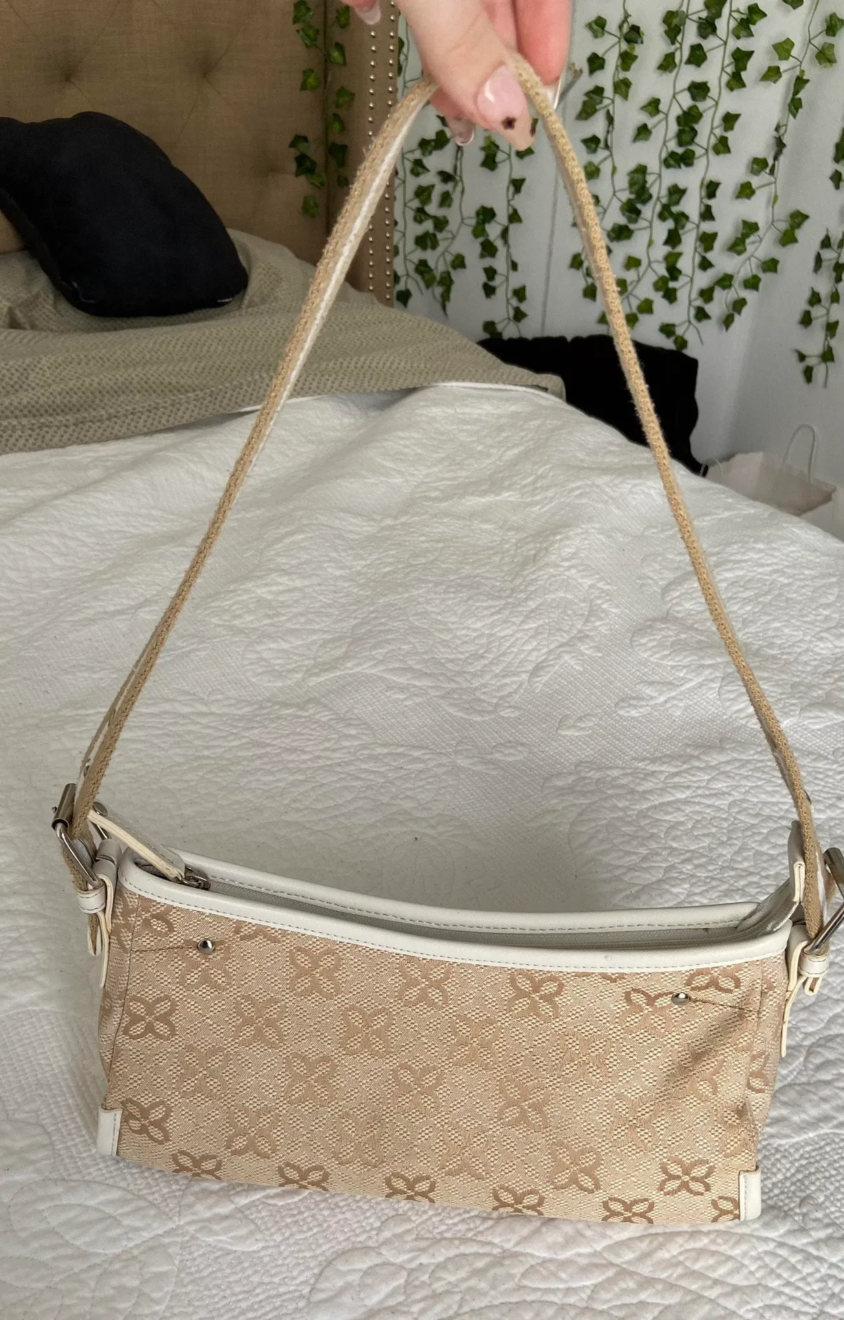 Women’s Shoulder Bag Tan - Image 2