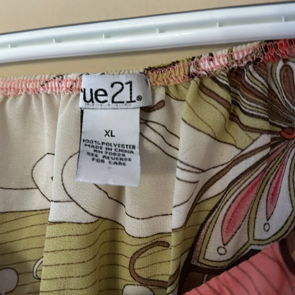 Cropped Butterfly Blouse - Image 5