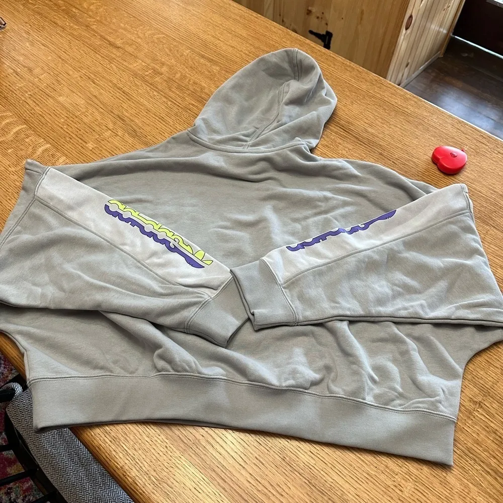 ADIDAS NWT cropped grey thin cropped two tone print sleeve hoodie size XL - Image 10