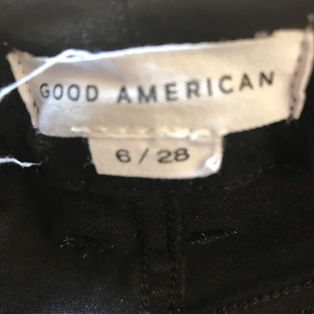 Good American Good Waist Side Slit Crop Jeans GWCSS001T Black Women’s Size 6/28 - Image 6