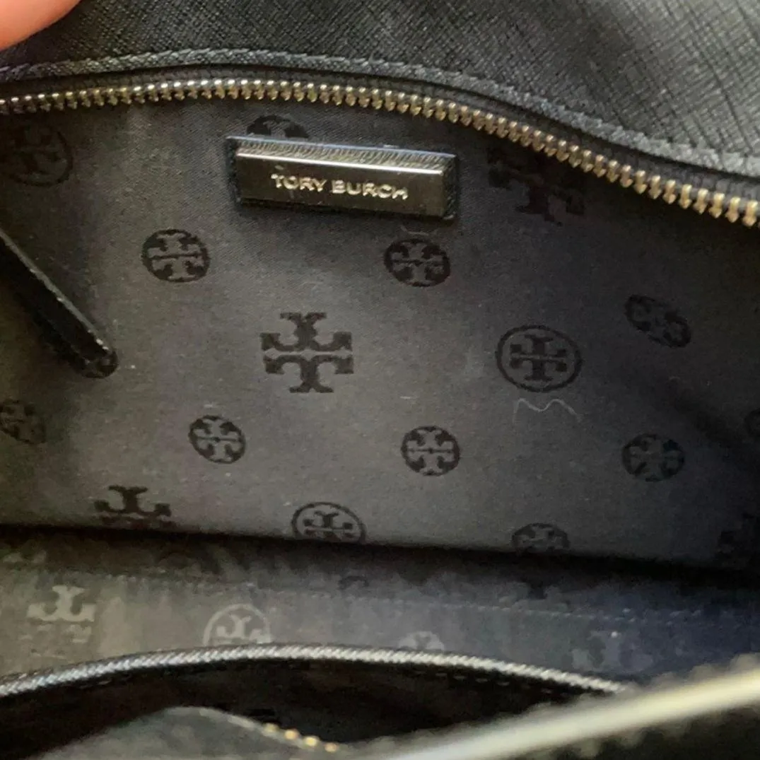 Tory Burch Robinson Small Zip Tote Bag - Image 10