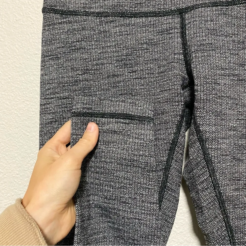Lululemon Wonder Under Gray/Black Full Length Leggings 6 - Image 4