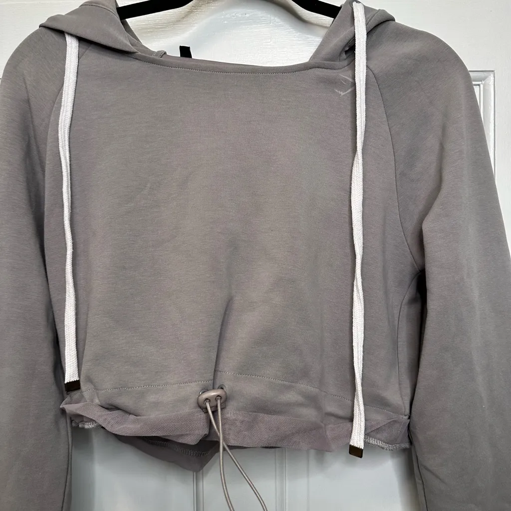 Gymshark X Whitney‎ Simmons Cropped Hoodie - Image 3