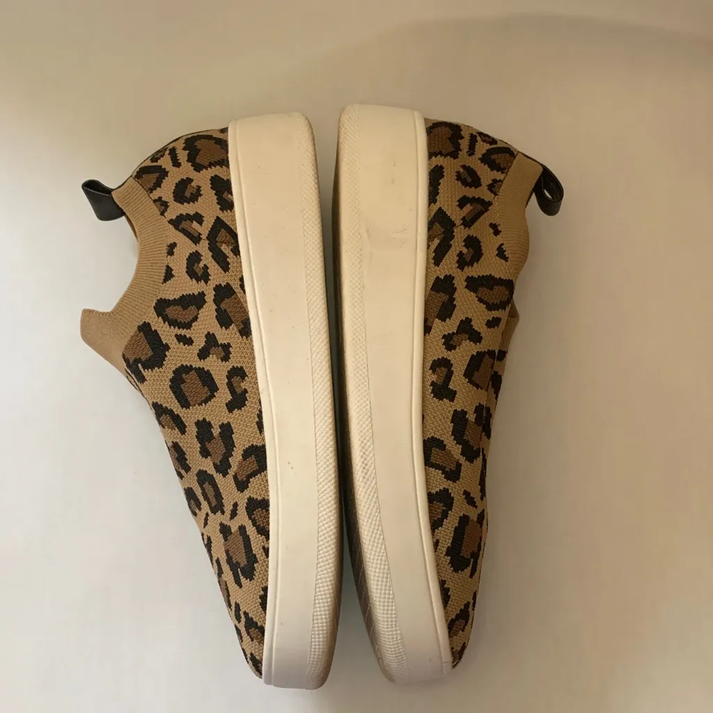 Steve Madden Tan and Black Animal Print Slip-Ons (273) - Image 5