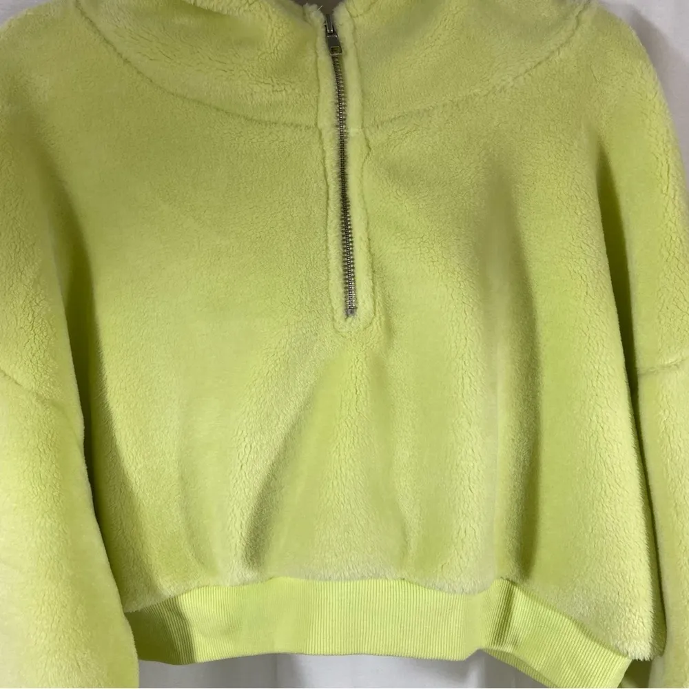 Urban Outfitters  Neon Lime Green Fleece 1/2 Zip Cropped Hoodie Size Medium - Image 10