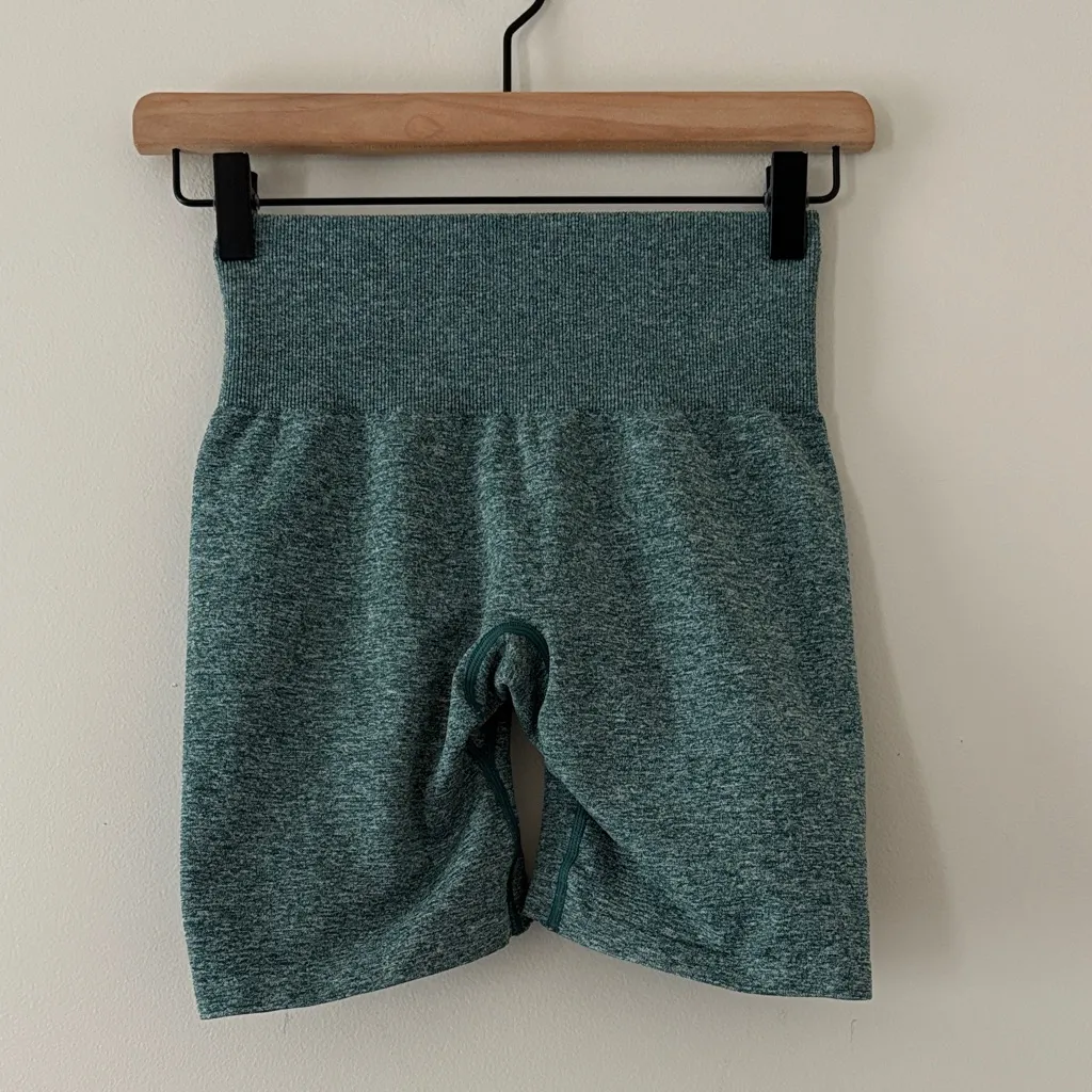 NVGTN Seamless Biker Shorts High Rise 6” Green Size XS - Image 2