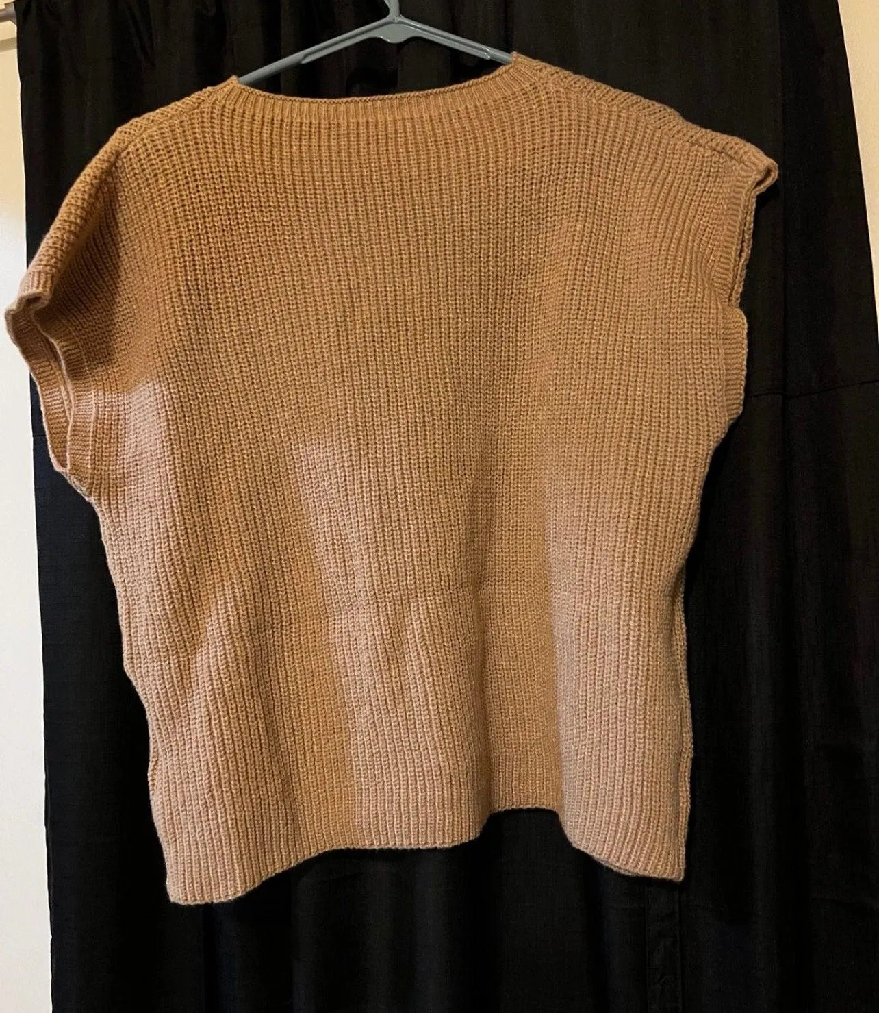 Short Sleeve Sweater - Image 2